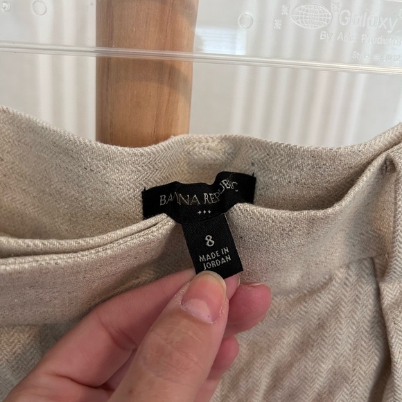 Banana Republic Linen Beige Bermuda Women’s Shorts Size 8. - Picture 6 of 8